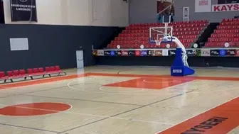 Kayseri Atatürk Spor Salonu yenilenen yüzüyle sporseverleri bekliyor