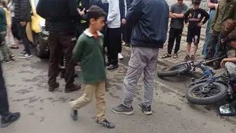 Bingöl’de ticari taksi bisiklete çarptı: 2 yaralı