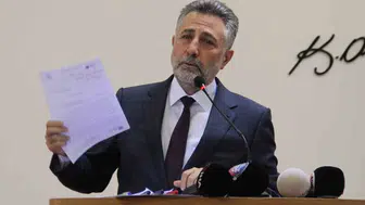 Bayraklı Belediyesi operasyonunda 15 kişi tutuklandı, aralarında eski başkan da var