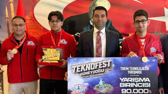 Başkan Demirci, teknoloji birincisi öğrencileri makamında ağırladı