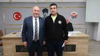 Altını sahibine teslim eden belediye çalışanına 5 bin TL ödül verildi