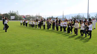 Safranbolu'da öğrenciler ve aileleri geleneksel oyunlarda buluştu