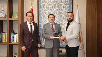 Kütahya Valisi Işın'dan Pazarlar Spor Lisesi'nin yeni projelerine destek