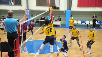 Yenişehir Belediyespor Erkek Voleybol Takımı 2’de 2 yaptı
