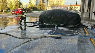 Kayseri'de şarjda kalan elektrikli otomobil alev aldı