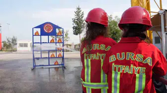 Bursa itfaiyesi çocuklara yangın güvenliği eğitimi veriyor