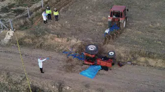 Karaman'da devrilen traktörün altında kalan sürücü yaşamını yitirdi