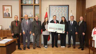 Tavşanlılı öğrenciler mobil uygulama projesiyle Türkiye birincisi oldu