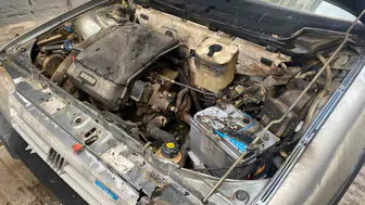 Seyir halindeki otomobilde çıkan yangın itfaiye sayesinde söndürüldü