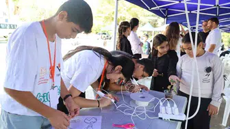 Hatay’da bilim şenliğinde öğrenciler bir araya geldi
