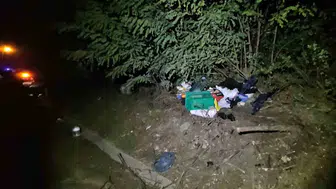 Takla atan sürücü hasarını kontrol ederken hayatını kaybetti