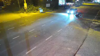 Hatay'da otomobille çarpışan motosiklet sürücüsü metrelerce sürüklendi