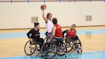 Filenin ardından potada da tarihi başarmı: Kadın Milliler Avrupa şampiyonu!