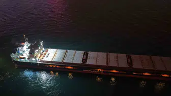 İstanbul Boğazı'nda arızalanan kargo gemisi yeniden seyrine başladı