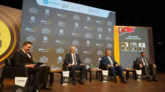 Başiskele'de düzenlenen kariyer zirvesi gençlerle uzmanları buluşturdu