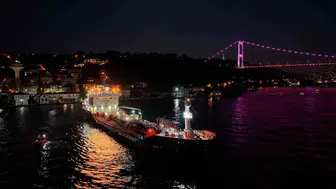 İstanbul Boğazı'nda kimyasal madde taşıyan tanker tehlike atlattı