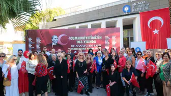 Antalya'da Cumhuriyet'in 103. yılına özel uluslararası sergi kapılarını açtı