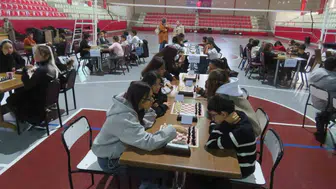Eskişehir'de koruma altındaki çocuklar için 29 Ekim satranç turnuvası düzenlendi