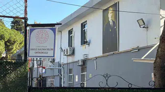İzmir’de kadın velilere tacizden suçlanan öğretmen açığa alındı