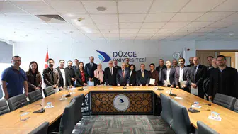 Düzce Üniversitesinin başarılı akademisyenlerine rektörden teşekkür belgesi