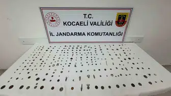 Kocaeli'de düzenlenen operasyonda 6,2 ton tütün ve 511 tarihi eser ele geçirildi