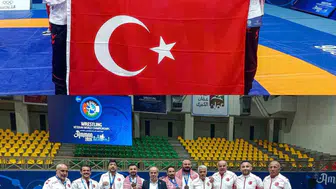 Veteran güreşçiler, dünya şampiyonasında 4 madalya kazandı