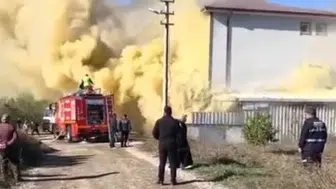 Geyve'deki mobilya dükkanında yangın paniğe neden oldu