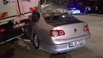 Amasya'da otomobil kamyonete çarparak hurdaya döndü: 1 yaralı