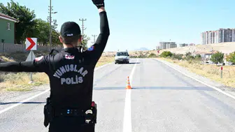 Karaman'da düzenlenen denetimlerde 22 kişiden 13'ü tutuklandı