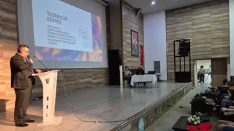 Manisa'nın Alaşehir ilçesinde velilere dijital bağımlılık uyarısı