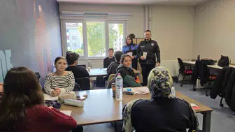 Bilecik'te öğrencilere KADES ve dolandırıcılık uyarısı yapıldı