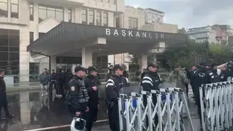Eyüpsultan Belediyesine düzenlenen operasyonda 28 gözaltı