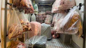 Kamyonette menşei belirsiz 2 ton 809 kilo et ve sakatat ele geçirildi