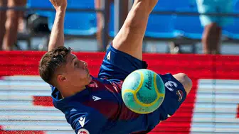 Dünya kulüpleri Alanya’da Plaj Futbolu Şampiyonası için sahaya çıkıyor