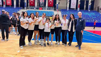 Köşk İlçe Müdürlüğü Kadın Futsal Takımı Muğla'daki bölge finallerine adını yazdırdı