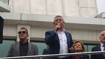 Yeni Parti Genel Başkanı Özel: Fon krizi vatandaşın parasına çökme anlamına geliyor