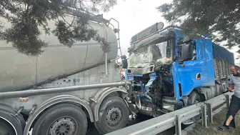Samsun'da Ağır Vasıtalar Çarpıştı: Zincirleme Kazada 1 Kişi Yaralandı