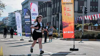 Ordu yarı maratonunda 8 ülkeden 707 sporcu yarıştı