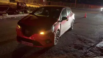 Adıyaman'da iki otomobil çarpıştı: 4 kişi yaralandı