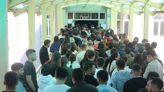 Sivas'ta KPSS heyecanında küpe engeli: Ehliyet getiren aday içeri alınmadı