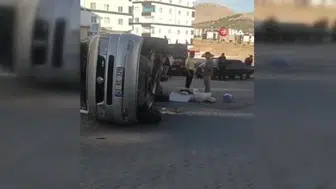 Sivrihisar'da otomobil ve minibüs çarpıştı, 5 kişi yaralandı