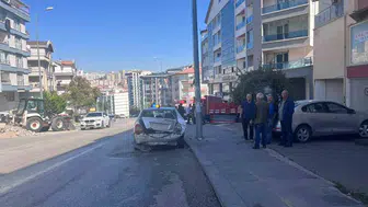 Ankara'da kamyonet, park halindeki 3 otomobile çarptı