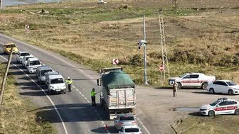 Muş-Ağrı kara yolunda drone destekli trafik denetimi yapıldı