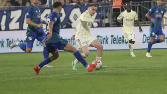 Trendyol Süper Lig: Çaykur Rizespor 0 - Fenerbahçe 1 (İlk yarı)