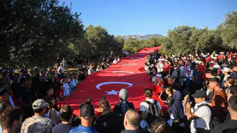 Antalya Kaş'ta ecdadın izinde Cumhuriyet'e saygı yürüyüşü