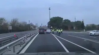 Sakarya'da trafiği birbirine katan uyuşturucu kuryesi kovalamacayla yakalandı