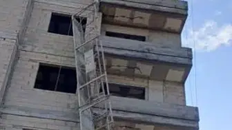 Mersin'de inşaat iskelesinden düşen işçi hayatını kaybetti
