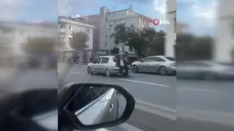 Avcılar'da otomobilin bagajında tehlikeli yolculuk yapıldı