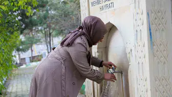 Gümüşhaneli sanatçı silinmiş mezar taşlarını ve çeşmeleri gönüllü yeniliyor