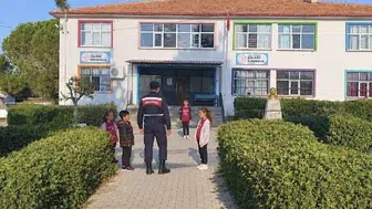 Uşak'ta okul çevrelerinde geniş çaplı güvenlik denetimi